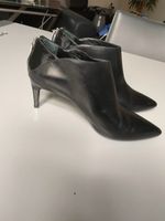 schwarze Stiefelette mit Absatz & Reisverschluss Hugo Boss Gr 40 Berlin - Charlottenburg Vorschau