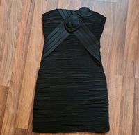 Romeo Juliet Couture Kleid schwarz Rosen S 36 neuwertig Nordrhein-Westfalen - Porta Westfalica Vorschau