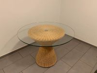 Glas Tisch rund, mit Rattan Fuß Durchmesser 100cm Bayern - Kempten Vorschau