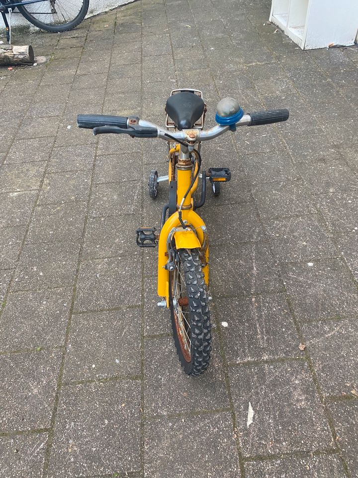 Gelbes Fahrrad in Essen