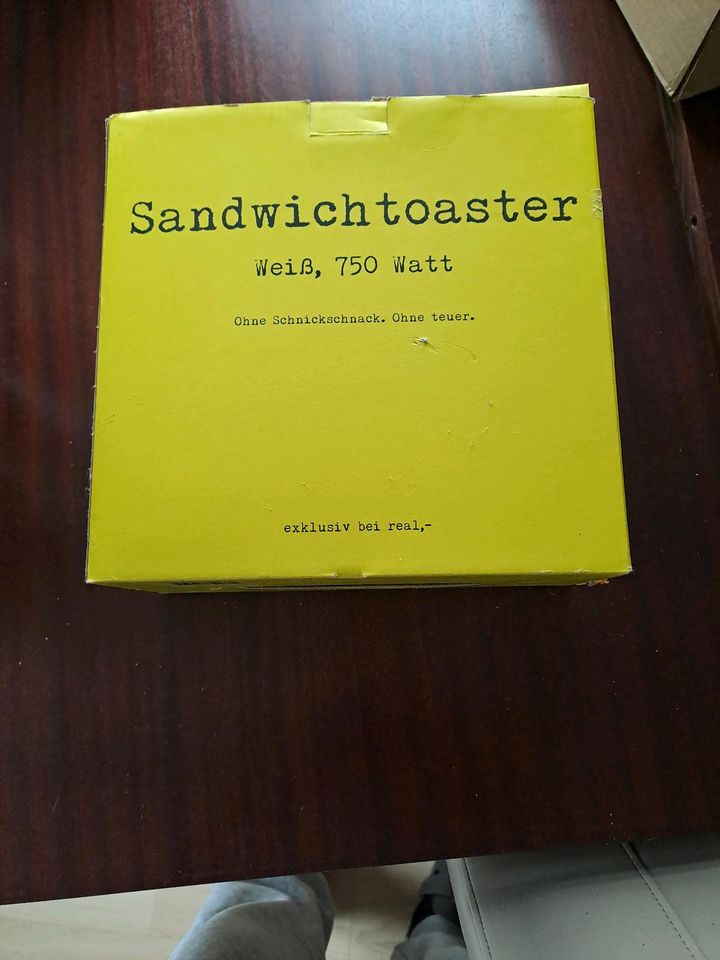 Sandwichtoaster Originalverpackt in Gleichen