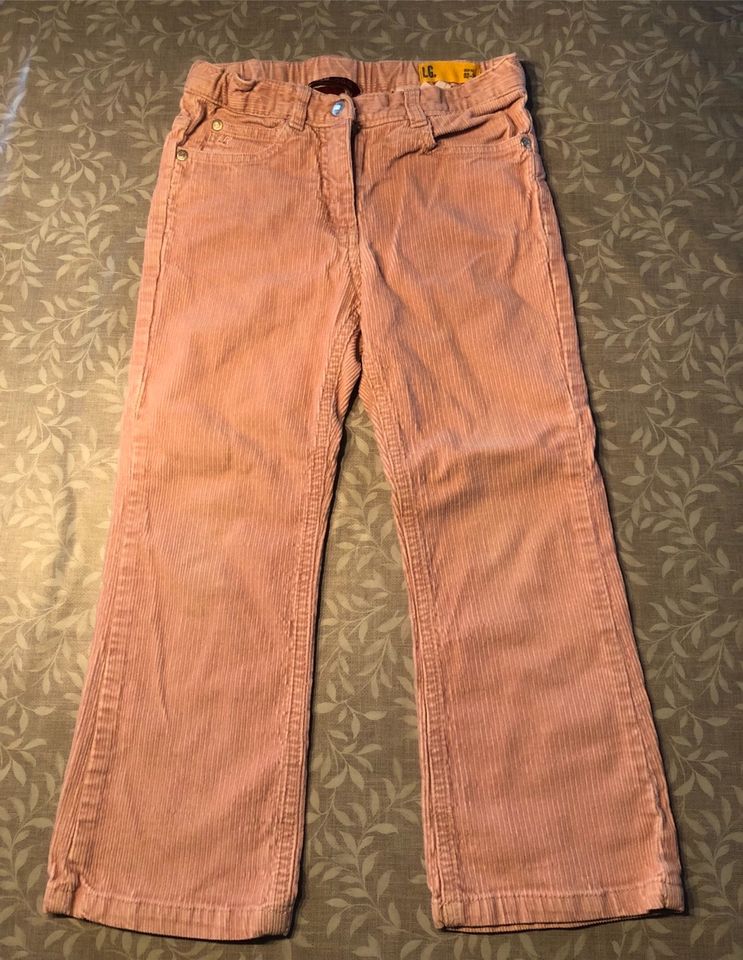 Cordhose H&M rosa Gr. 116 in Pronstorf