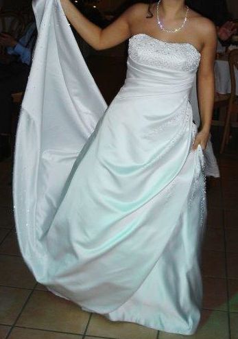 Brautkleid Kleid Marie Bernal Weiß Glitzer NP1100€ in Gießen