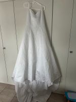 Brautkleid Größe 46 inkl Reifrock, Schleppe und Handschuhe Hessen - Nauheim Vorschau