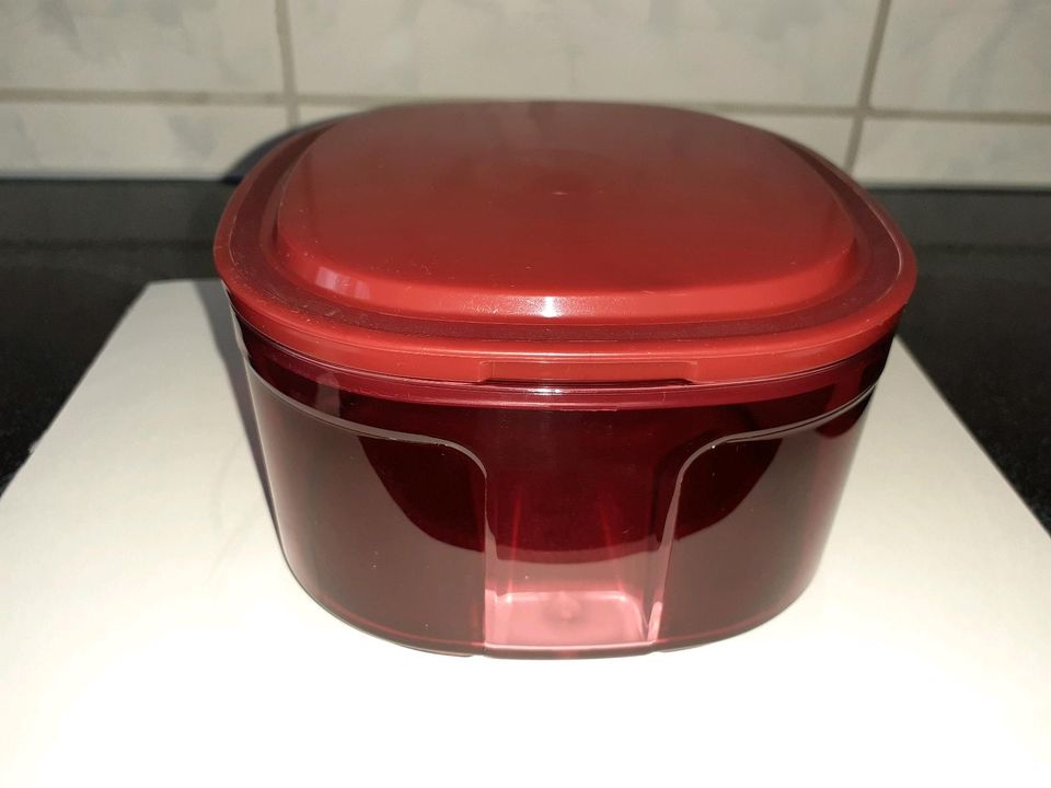 Skyline Behälter 0,7 l Eleganzia Rot Tupperware in Iserlohn