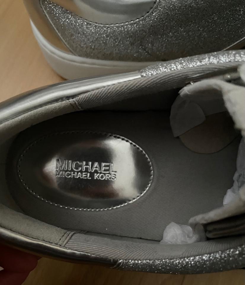 Michael Kors Sneaker NEUWERTIG! Gr. 41 (42), silber-schwarz in Schönecken