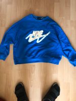 Nike Kinder Sweater Pullover Vintage Pulli Blau M 152 unisex Sachsen - Auerbach (Vogtland) Vorschau