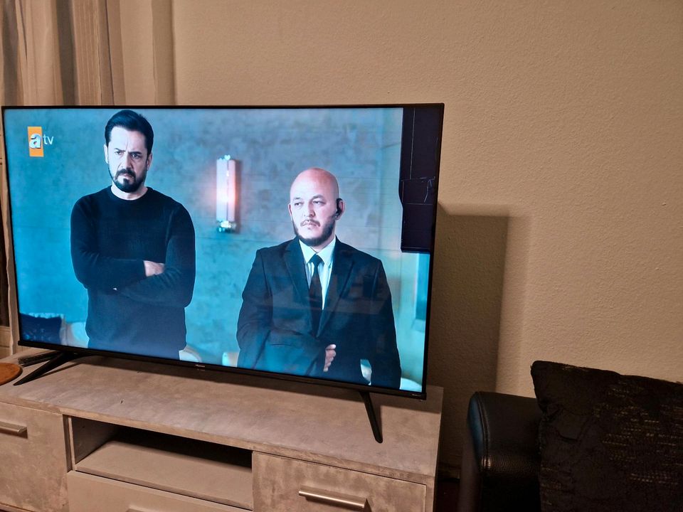 Fernseher hisense 65 Zoll samart TV 1.5jahre alt in Coesfeld