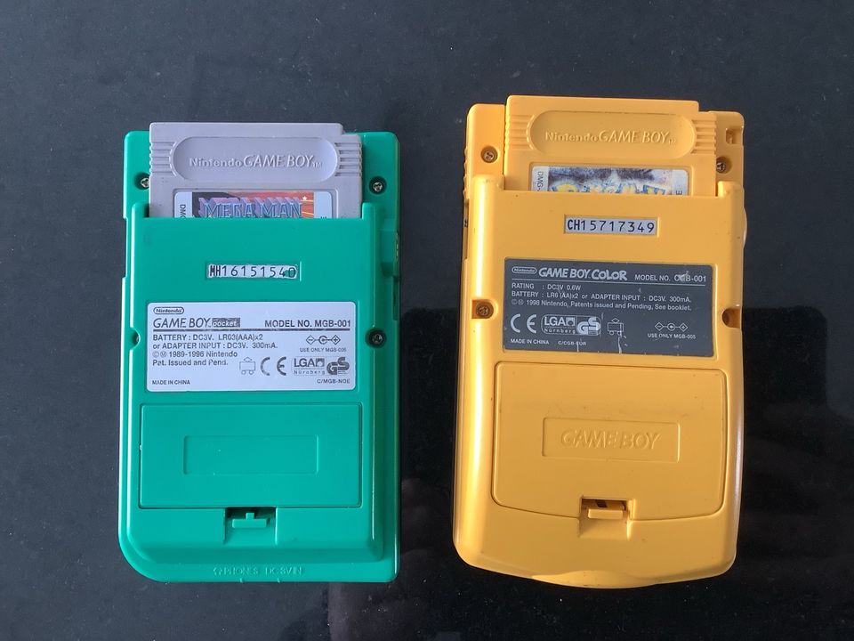 Game Boy Pocket (grün) + Game Boy Color (gelb) in Duisburg