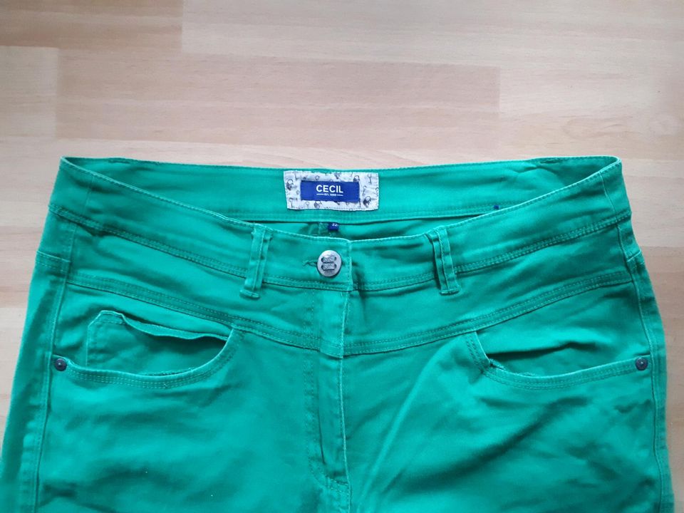 Moderne Cecil Damen Jeans-Hose Größe 32 in Monheim am Rhein