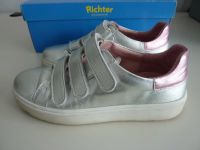 Richter Halbschuhe silber Sneaker Klettverschluss Gr. 33 Baden-Württemberg - Heilbronn Vorschau