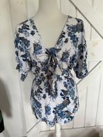 Forever 21 Jumpsuit Overall Einteiler Kleid Blumen Muster Sachsen-Anhalt - Teuchern Vorschau