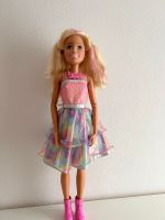 Barbie 72cm JustPlay Spielfigur Barbie 28" Doll-Blonde München - Schwabing-Freimann Vorschau