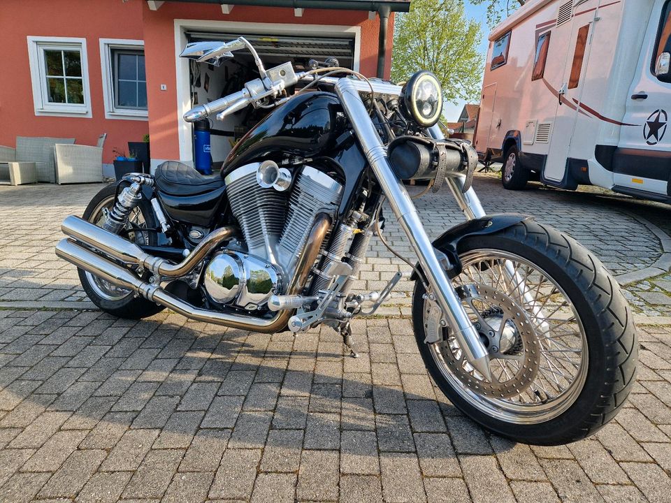 SUZUKI VS 1400 Intruder Custombike in Feldkirchen Niederbay