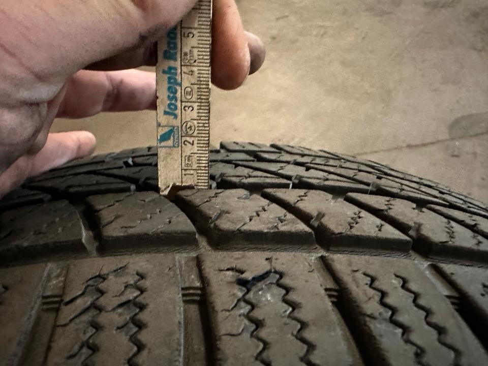 2 x Allwetterreifen 205/60 R16 Hankook 5mm Profil in Ennepetal