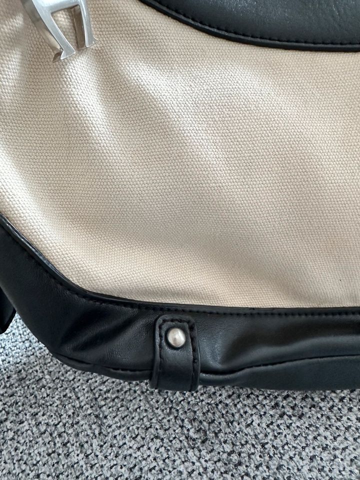 Aigner Tasche schwarz/ weiß.. wie NEU in Hückeswagen