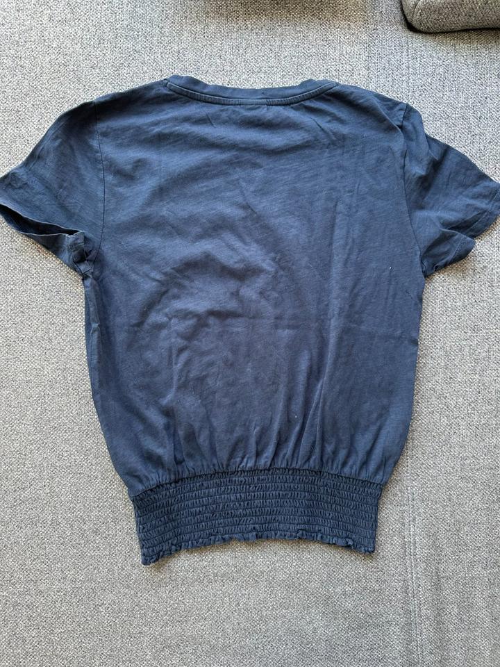 s.Oliver ♥ schönes Shirt, Gr. 164 unten gerafft Plissee in Gütersloh