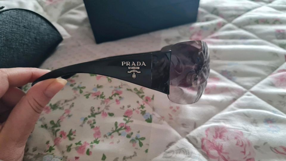 Prada Sonnenbrille in Hattingen