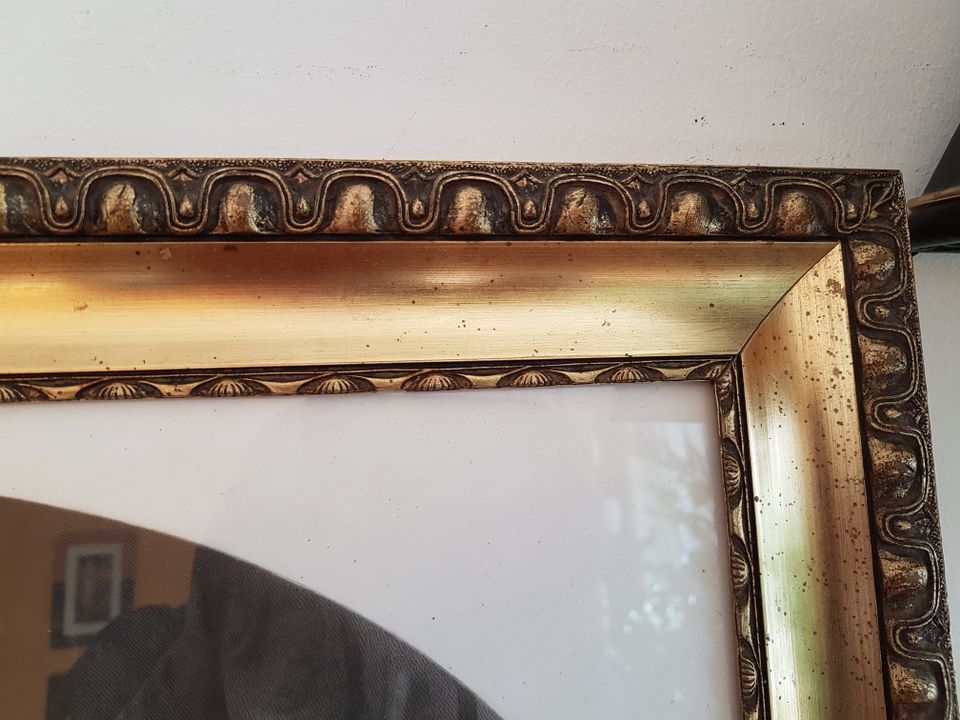Sehr schöner, alter Bilderrahmen, Holz, Gold, 63,5 x 53,5 cm, in München