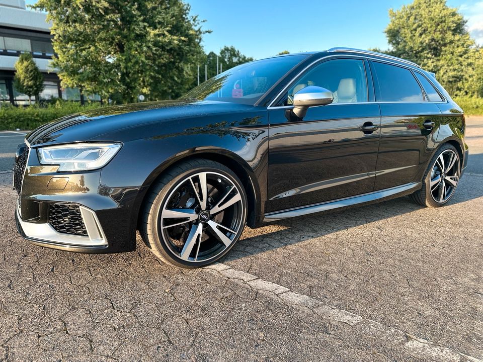 Audi RS3 Sportback in Bielefeld