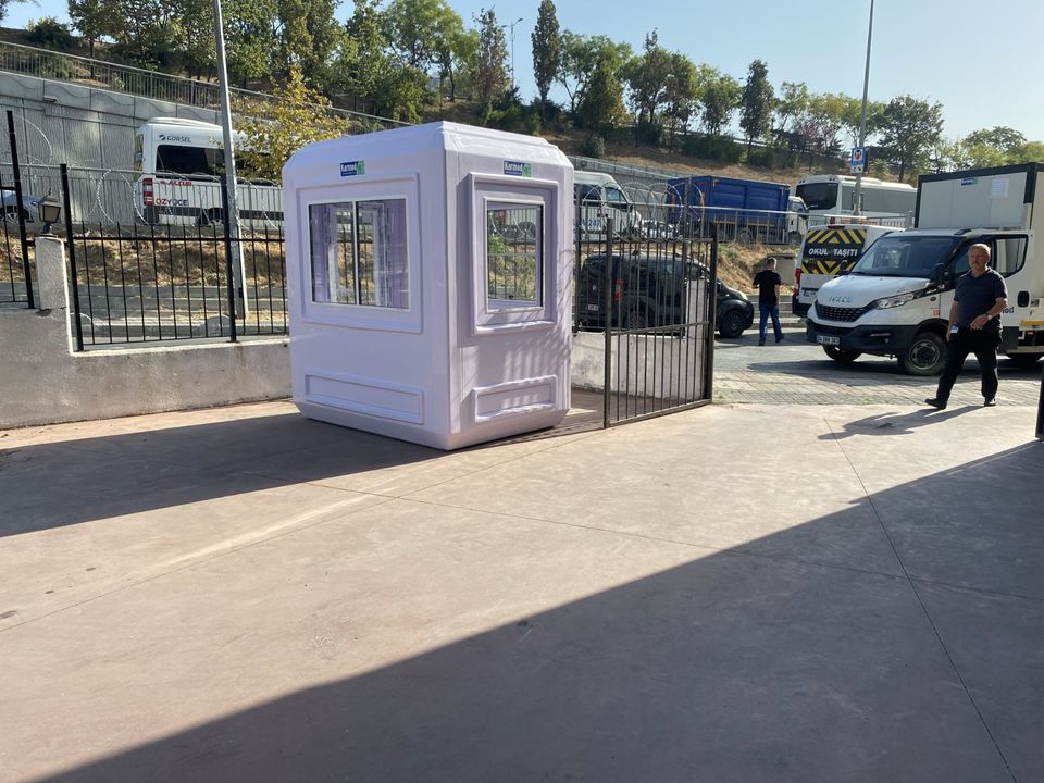 Pförtnerhaus | Wachhaus | Verkaufsmobil | Mobile Verkaufsstände | Verkaufspavillion | Kioskkabine | Kassenhaus | Mobiler Kiosk | Mobiler Marktstand | Verkaufsstand | Barrierefrei | Mobile Toilette in Stuttgart