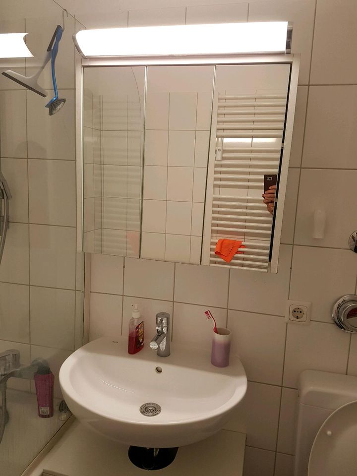 Badezimmer Spiegel mit Beleuchtung in München