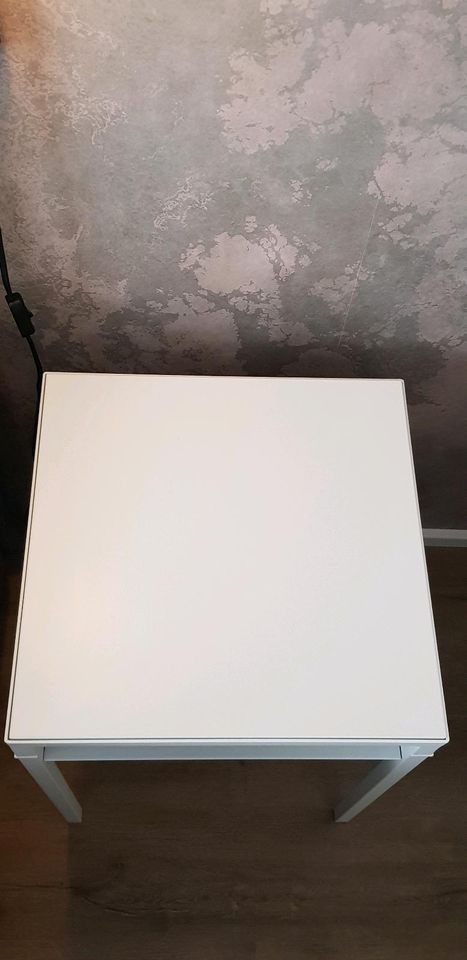 IKEA NYBODA | Nachttisch | Beistelltisch | weiß/ grau in Oberasbach
