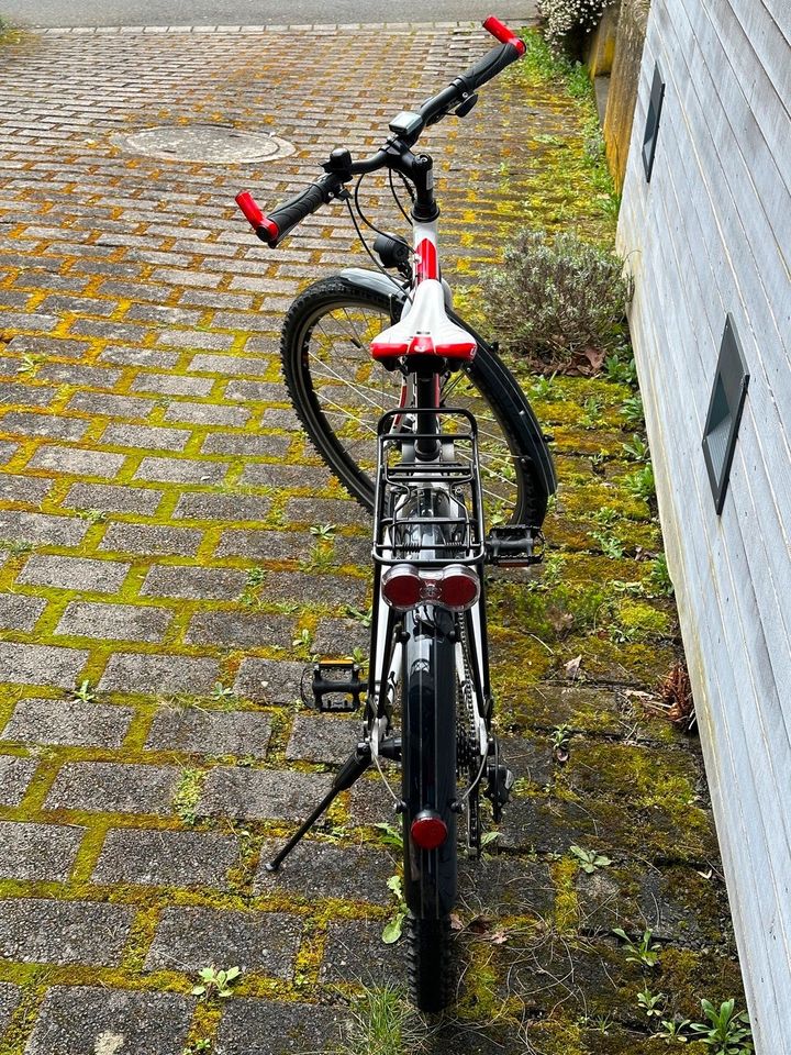 Stevens Kinder-/Jugend- Fahrrad 26-Zoll Rot-Weiß in Schotten