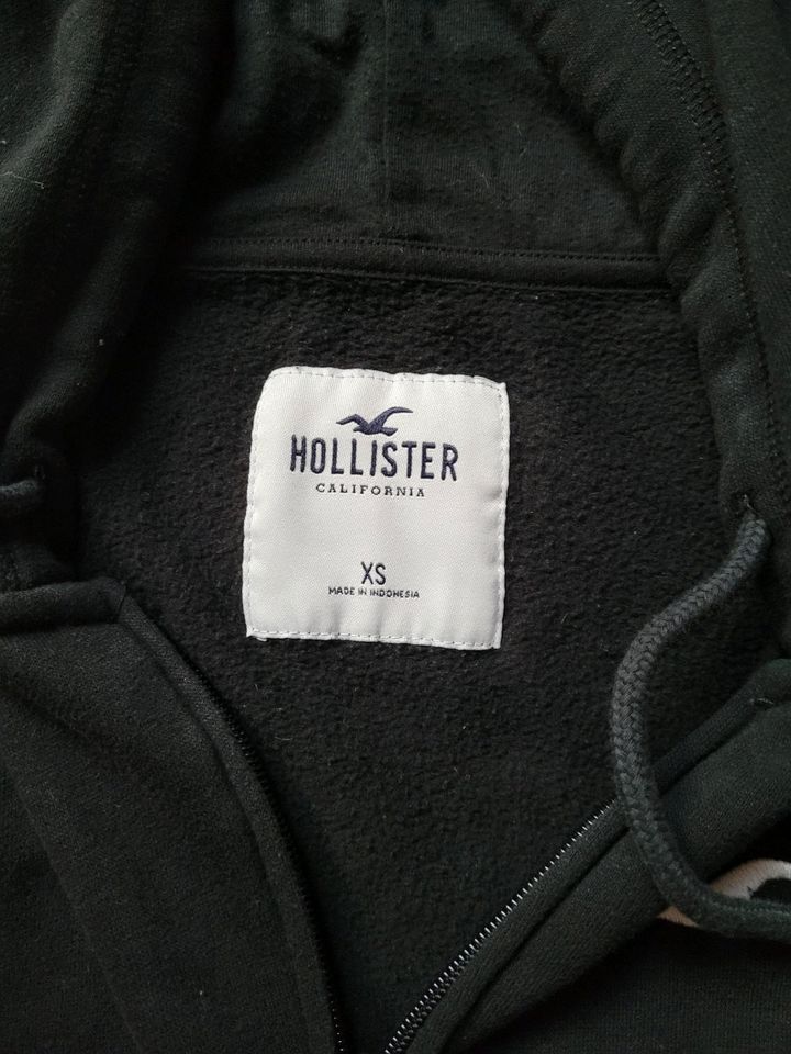 Hollister Sweatjacke schwarz Gr.XS in Wolfsburg