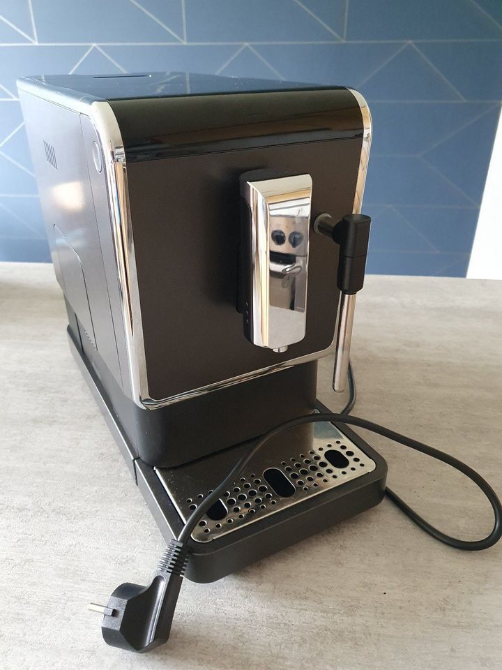 Tchibo Kaffeevollautomat Esperto Latte in Neumünster