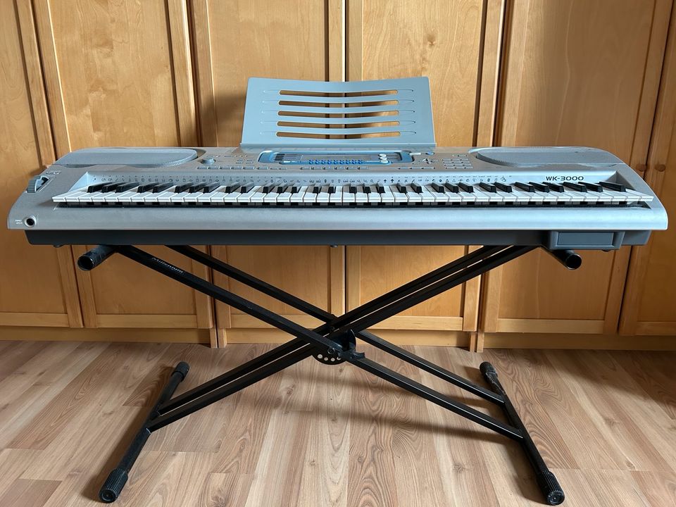 Elektronisches Piano Keyboard in Berlin