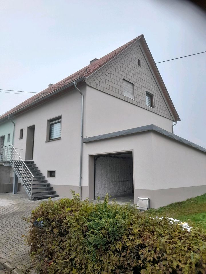 Fassadensanierung - Außenputz - WDVS- Innenputz- Fassadenanstrich - Firma Kombüchen in Pfeffelbach