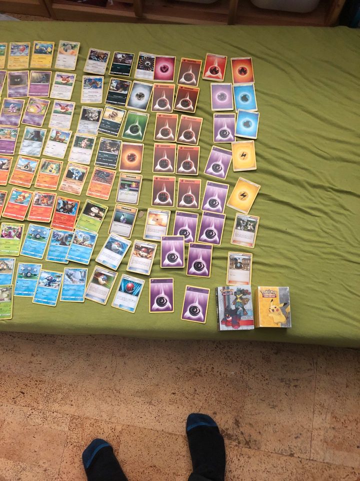 Pokemonkarten+ 2• pokemonkartenaufbewarung 142 karten in Reinfeld