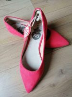 XTI Neu! Süße Spitze Ballerinas Slipper orange Koralle Gr. 38 Nordrhein-Westfalen - Tönisvorst Vorschau