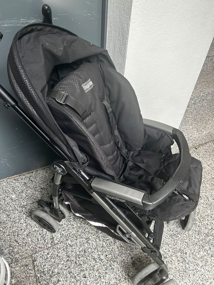 Peg Perego Pliko P3 Compact Buggy Kinderwagen in Dorfen