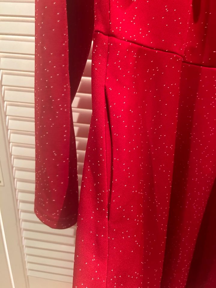 Vintage / Retro-Traum in Rot Kleid von Voodoo Vixen Gr. 44 in Starnberg