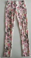 Damen Stoff Leggings Hose Gr.S Blumen Neu Top Freizeit Baden-Württemberg - Weil der Stadt Vorschau