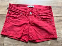 C&A Clockhouse Shorts Kurze Hose Jeans gr. 36 rot Nordrhein-Westfalen - Issum Vorschau