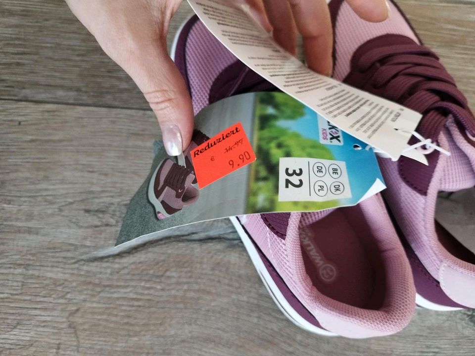 Turnschuhe blinkies leuchtende Sneaker neu in Leipzig