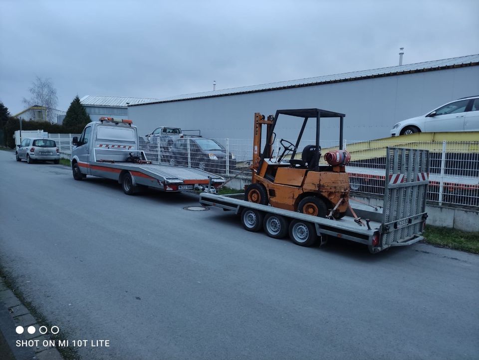 KFZ PKW/LKW Überführung, Autotransport, Abschleppwagen in Menden