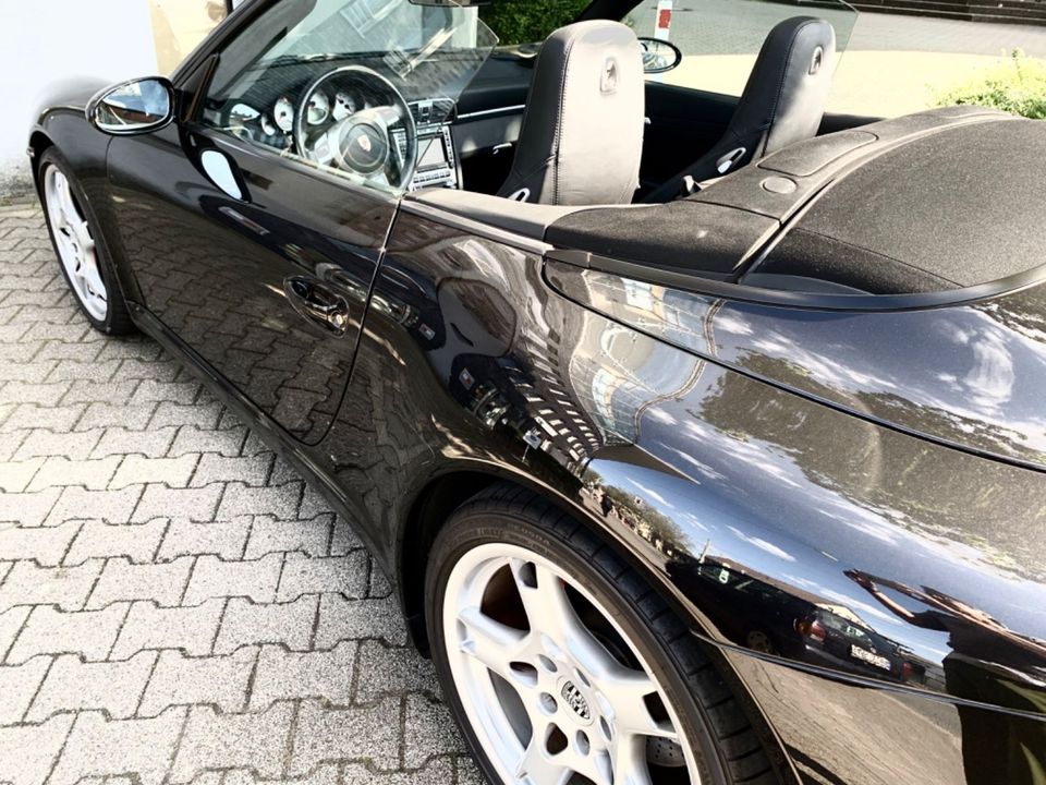 Porsche 997 Carrera 4S Cabriolet Carrera S- 1. Hand in Bochum