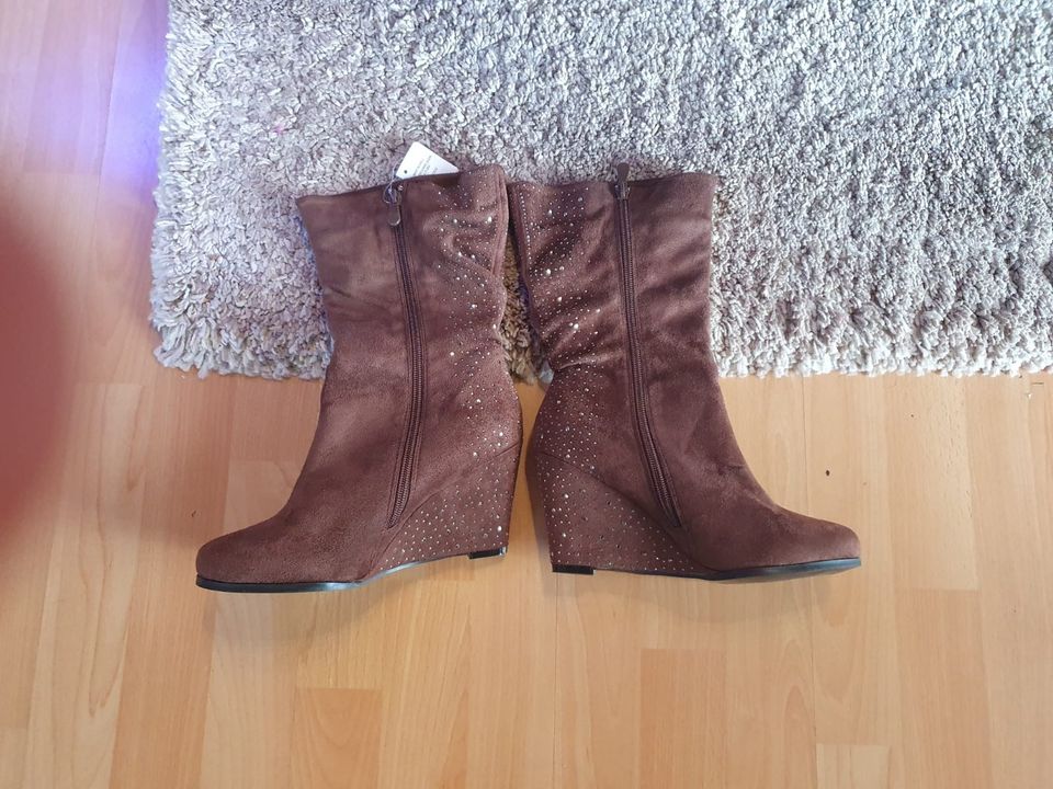 Stiefel  Damen nagelneu in Schwedt (Oder)