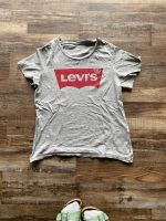 Levis Tshirt in grau Niedersachsen - Wilhelmshaven Vorschau