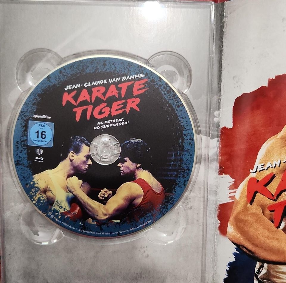 Signiert/Autogramm Mediabook Karate Tiger + T Shirt Jean Claude V in Neuss