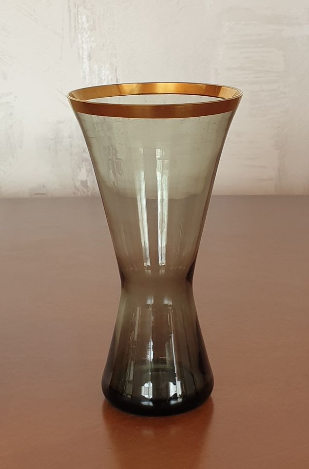 Vasen Glas Rauchglas • mid century • vintage in Hohenwestedt