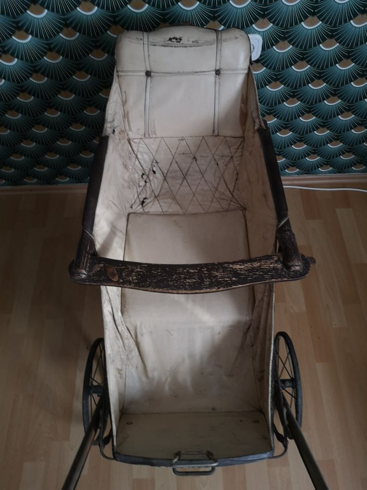 Kinderwagen Antik Vintage um 1900 Puppenwagen von Brennabor in Rastede