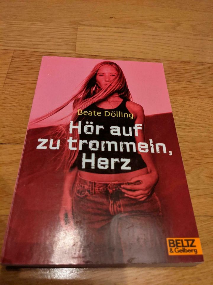 Hör auf zu trommeln, Herz von Beate Dölling belz & Gelberg in Bonn