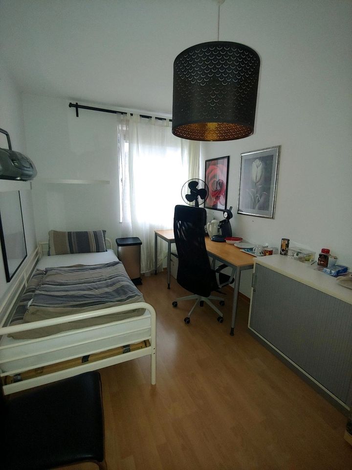 "Voll ausgestattetes Zimmer für zwei Monate zu vermieten – Mitben in Köln