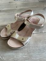 PANAMA JACK Sandalen Panama Jack Modell Julia Shine B Gr. 38 Gold Niedersachsen - Uelzen Vorschau
