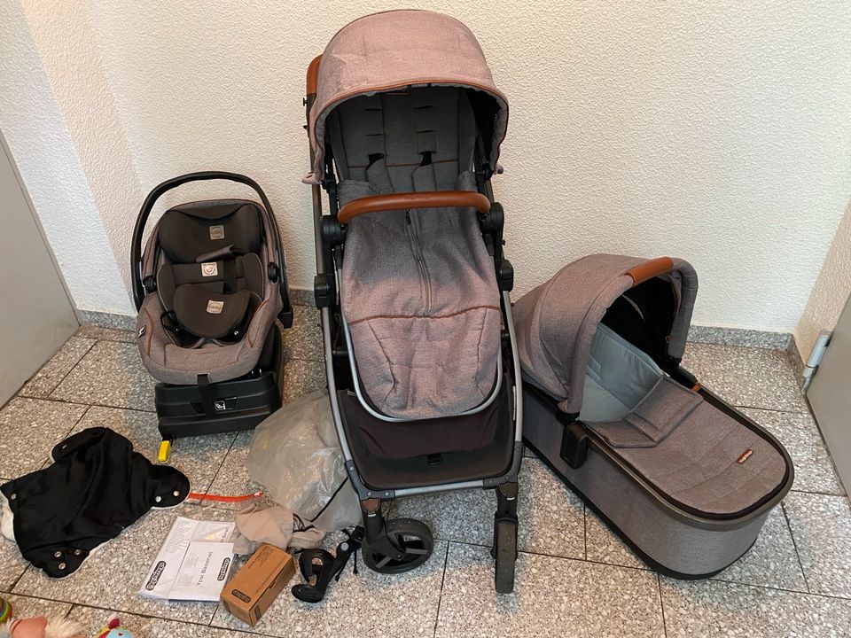 Top Zustand Peg Perego Ypsi Kombi Kinderwagen Babyschale Isofix in Nürtingen